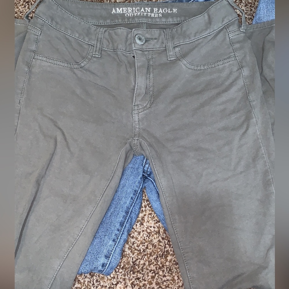 American Eagle Green Jeans No holes size 2